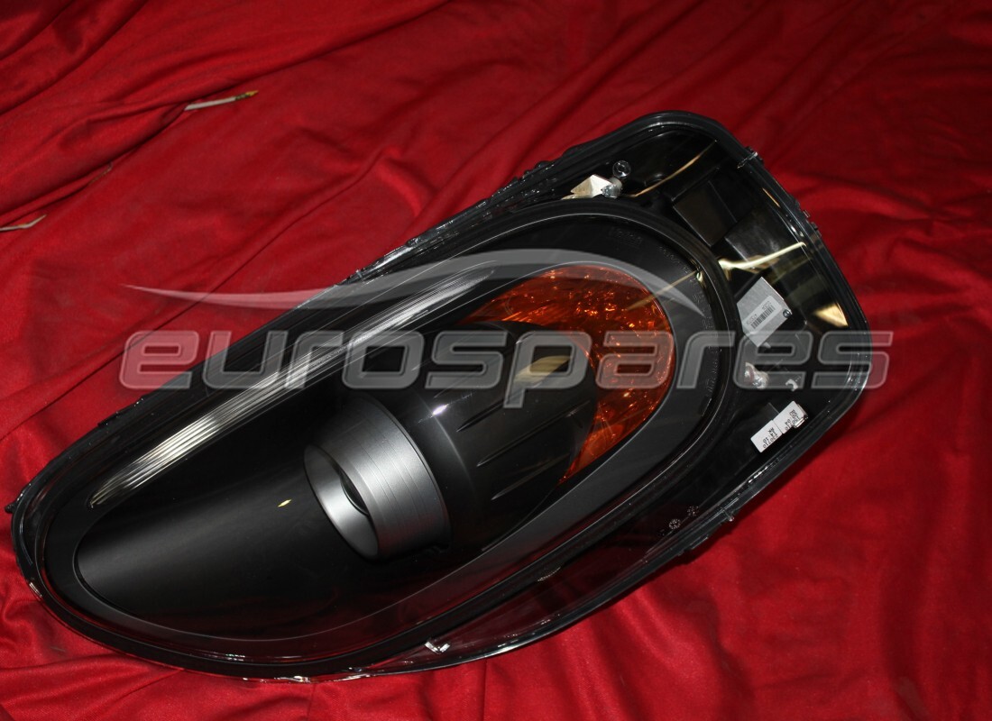 nouveau phare avant gauche ferrari. numéro de pièce 260963 (1)