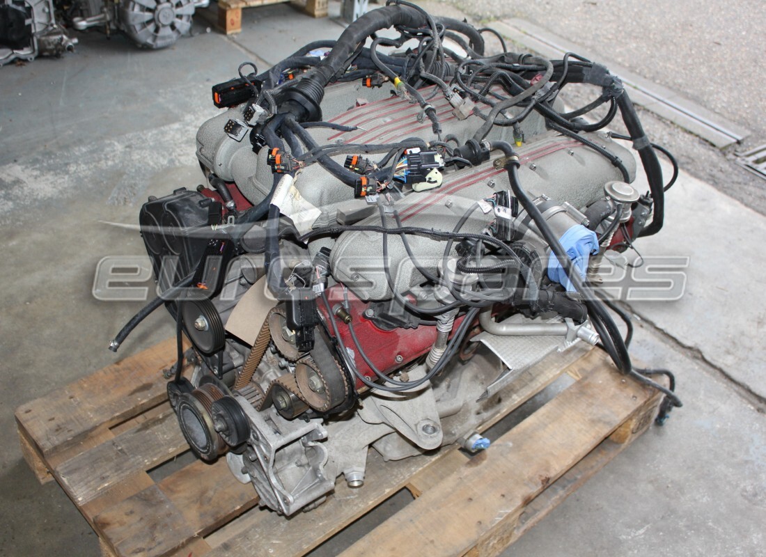 MOTEUR Ferrari 575M UTILISÉ. NUMÉRO DE PIÈCE 194666 (1)