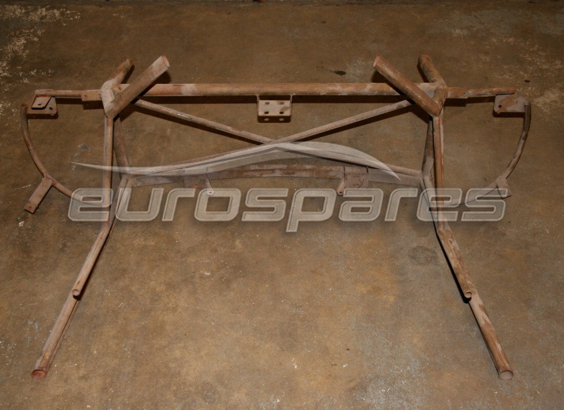 nouveau sous-châssis avant ferrari. numéro de pièce 2431200207 (1)
