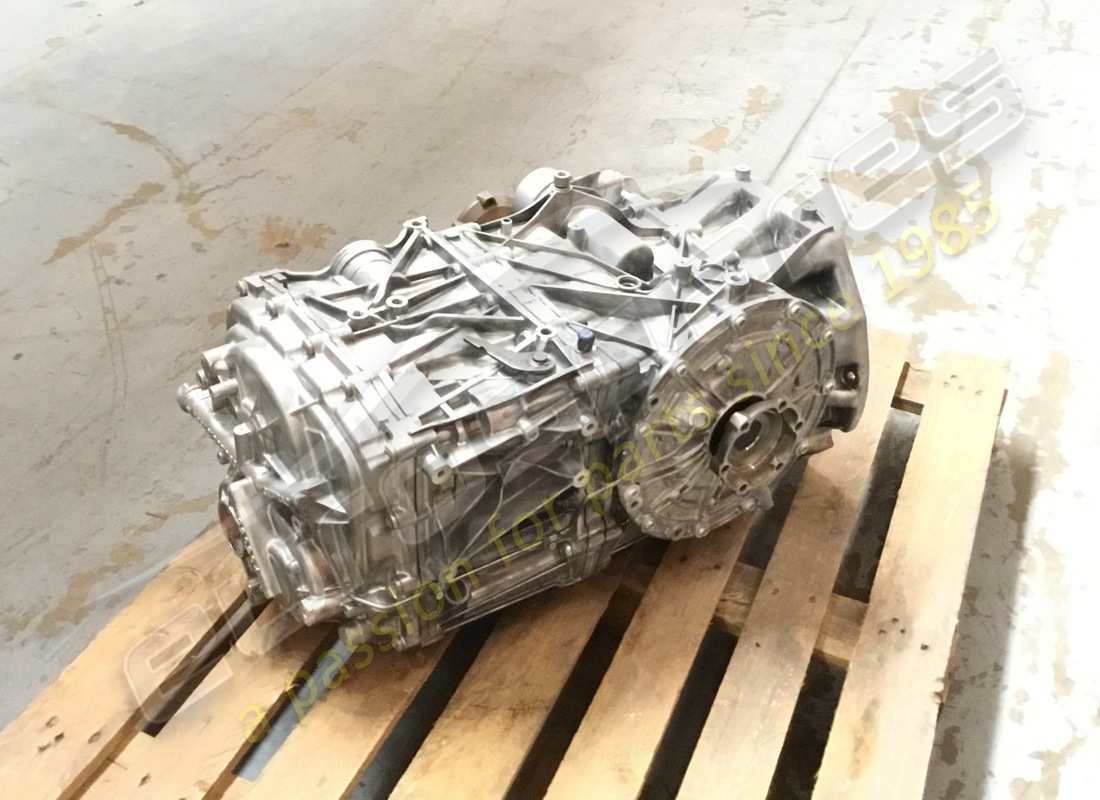 ferrari boite de vitesses complète à double embrayage d'occasion. numéro de pièce 807337 (4)