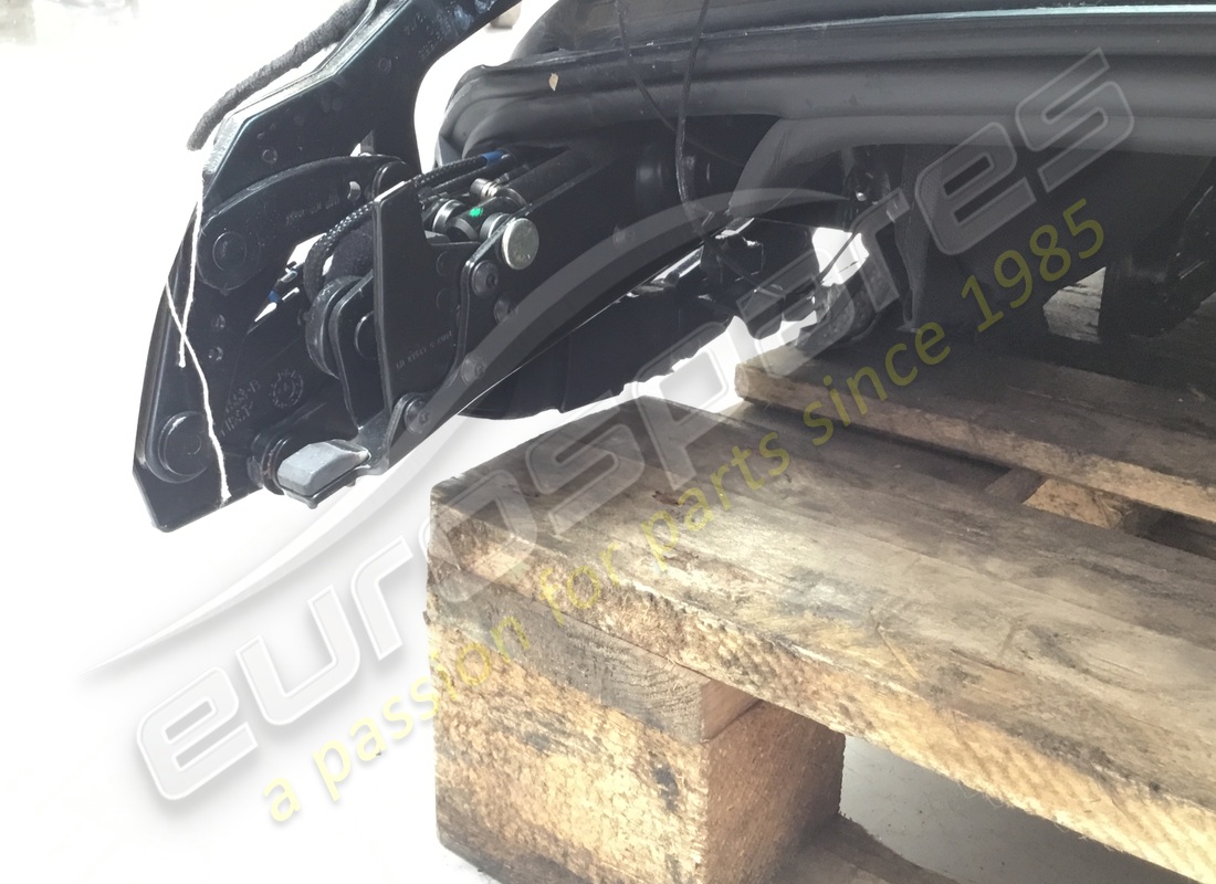 utilisé ferrari assemblage de toit. numéro de pièce 82956701 (5)