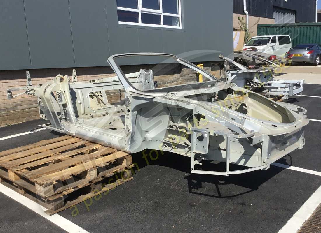 nouvelle carrosserie complète ferrari. numéro de pièce 360shell (1)