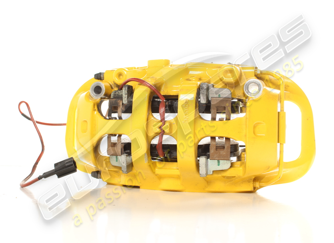étrier avant gauche ferrari utilisé avec plaquettes. numéro de pièce 785611 (2)