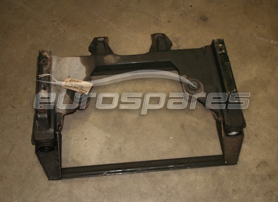UTILISÉ Maserati SOUS-CHÂSSIS AVANT. NUMÉRO DE PIÈCE 372731102 (1)