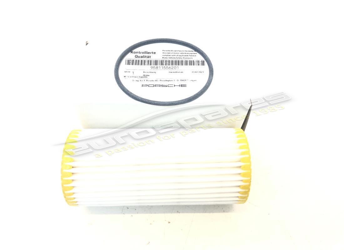nouveau filtre à huile porsche. numéro de pièce 95811556201 (1)