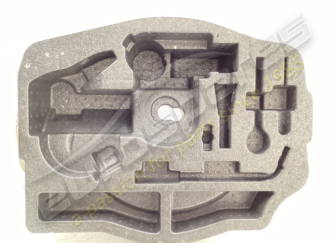 conteneur de trousse à outils maserati utilisé. numéro de pièce 670100603 (2)