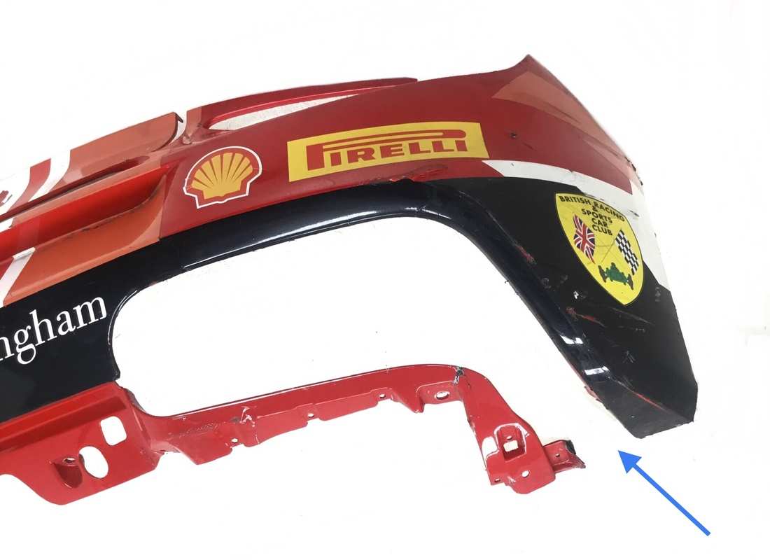 pare-choc arrière ferrari endommagé. numéro de pièce 88582400 (2)