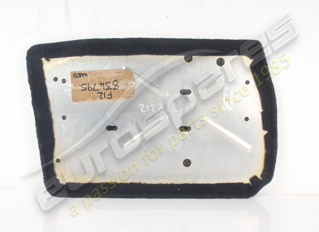 REPOSE-PIEDS CÔTÉ PASSAGER D'OCCASION FERRARI. NUMÉRO DE PIÈCE 834795.. (2) repose-pieds côté passager d'occasion ferrari. numéro de pièce 834795.. (2)