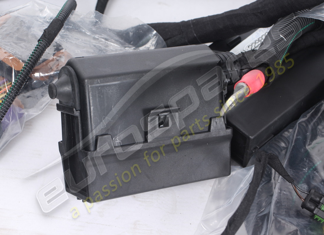 NOUVEAU CÂBLE DE COMPARTIMENT MOTEUR FERRARI - VA. RÉFÉRENCE 229832 (3) nouveau câble de compartiment moteur ferrari - va. référence 229832 (3)