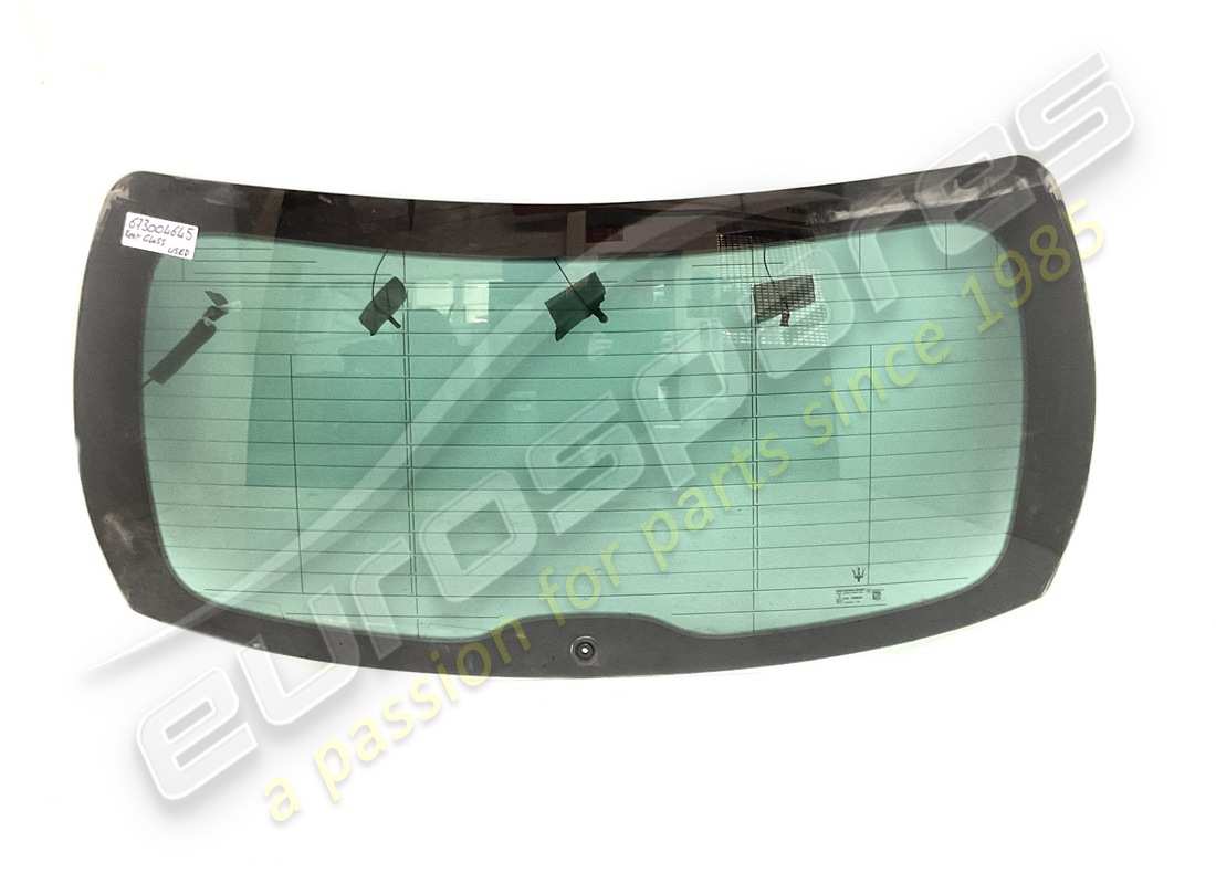 Maserati VITRE DE FENÊTRE ARRIÈRE UTILISÉE. NUMÉRO DE PIÈCE 673004645 (1)