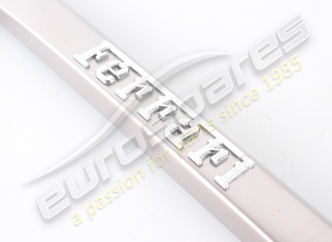 nouvelle assiette ferrari. numéro de pièce 80521600 (4)