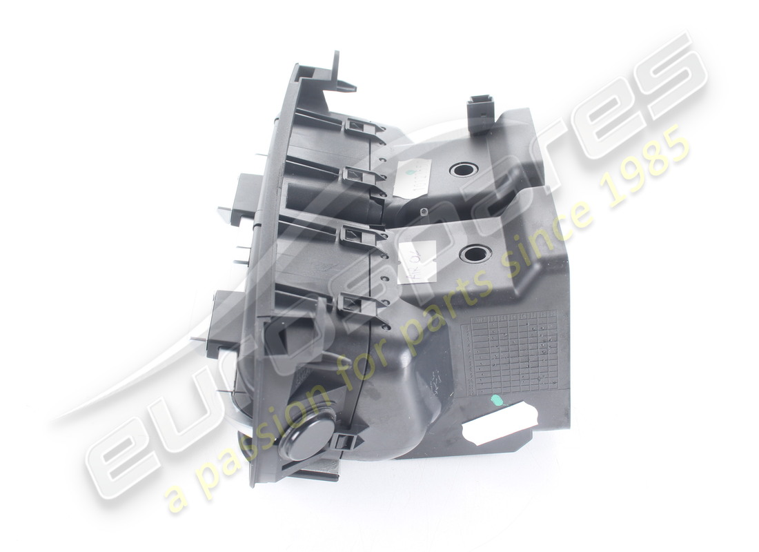 nouvelle prise d'air arrière maserati. numéro de pièce 670150960 (3)