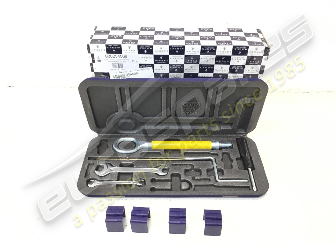 nouveau maserati kit d'outils m1. numéro de pièce 254569 (2)