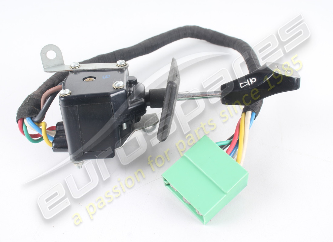 NOUVELLE COMMANDE D'INDICATEUR/LUMIÈRE MASERATI. NUMÉRO DE PIÈCE 122BL79651 (4) nouvelle commande d'indicateur/lumière maserati. numéro de pièce 122bl79651 (4)