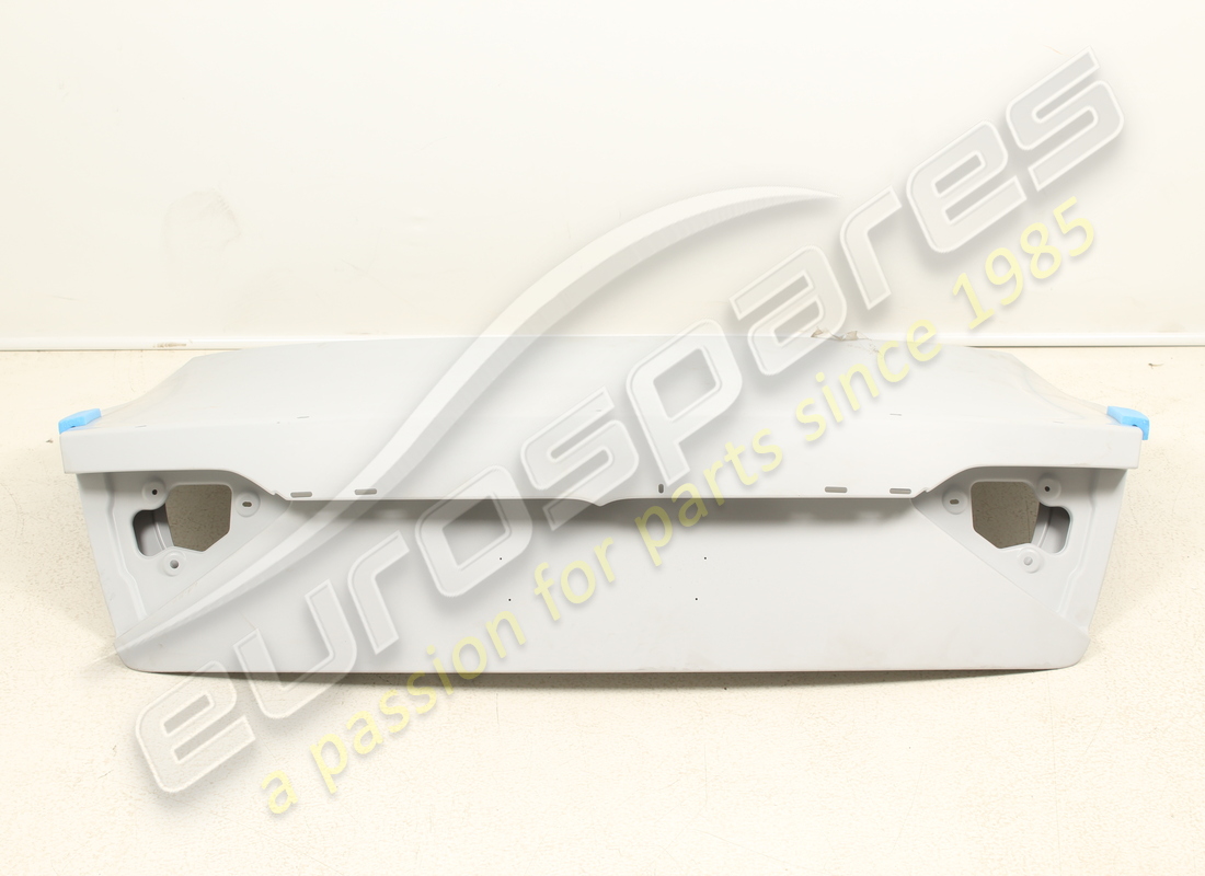 nouveau capot de capot arrière maserati. numéro de pièce 980145740 (1)