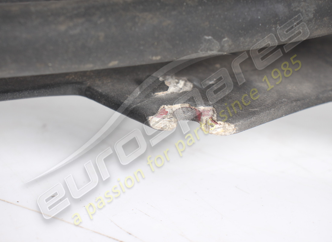 UTILISÉ FERRARI PARE-CHOCS AVANT. NUMÉRO DE PIÈCE 64861610 (19) utilisé ferrari pare-chocs avant. numéro de pièce 64861610 (19)