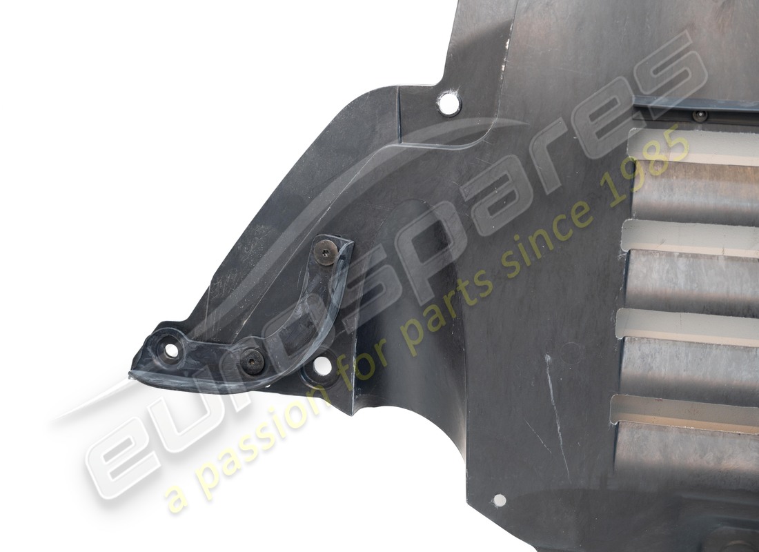 nouvelle section avant ferrari du plateau avant. référence 86097900 (2)