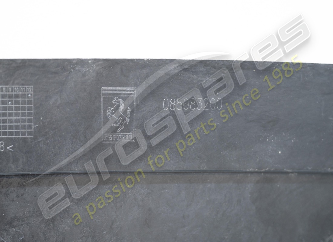 nouvelle section avant ferrari du plateau avant. référence 86097900 (6)