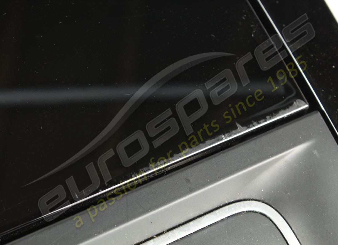 BOÎTE À GANTS TUNNEL NOIRE D'OCCASION MASERATI. NUMÉRO DE PIÈCE 673011000 (6) boîte à gants tunnel noire d'occasion maserati. numéro de pièce 673011000 (6)