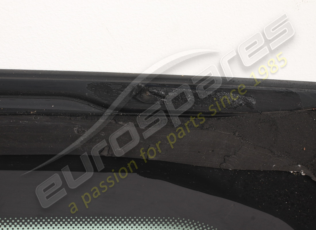 lunette arrière complète d'occasion ferrari. numéro de pièce 762704 (4)