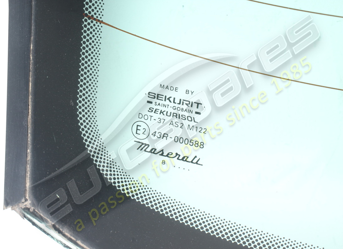 MASERATI VITRE DE FENÊTRE ARRIÈRE UTILISÉE. NUMÉRO DE PIÈCE 377780077 (2) maserati vitre de fenêtre arrière utilisée. numéro de pièce 377780077 (2)