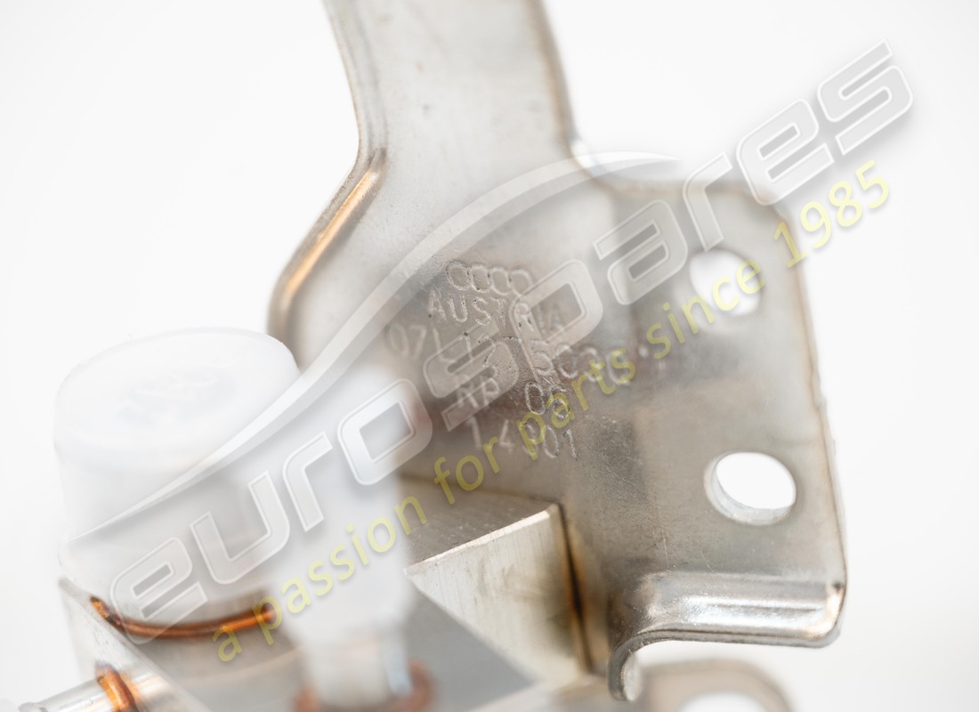 NOUVELLE CONDUITE DE CARBURANT LAMBORGHINI. RÉFÉRENCE 07L127503Q (3) nouvelle conduite de carburant lamborghini. référence 07l127503q (3)