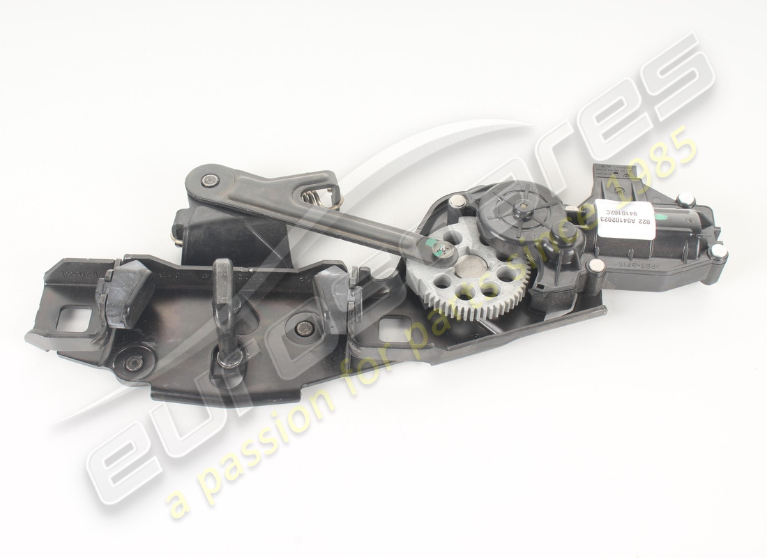 NOUVEAU COUVERCLE DE COFFRE POWER STRIKER FERRARI. NUMÉRO DE PIÈCE 69773100 (2) nouveau couvercle de coffre power striker ferrari. numéro de pièce 69773100 (2)