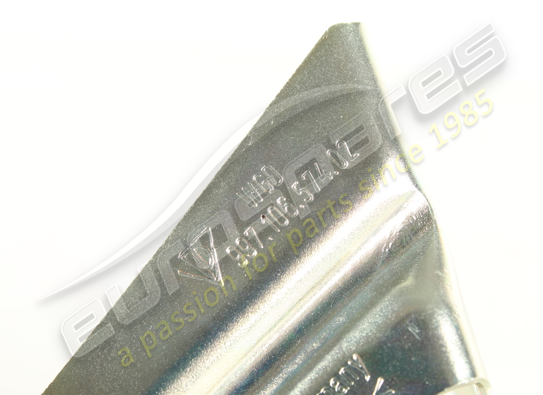 NOUVEAU PORTE-TUYAU PORSCHE. RÉFÉRENCE 99710657402 (3) nouveau porte-tuyau porsche. référence 99710657402 (3)