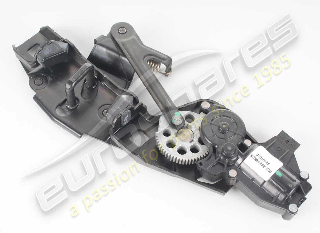 NOUVEAU COUVERCLE DE COFFRE POWER STRIKER FERRARI. NUMÉRO DE PIÈCE 69773100 (1) nouveau couvercle de coffre power striker ferrari. numéro de pièce 69773100 (1)