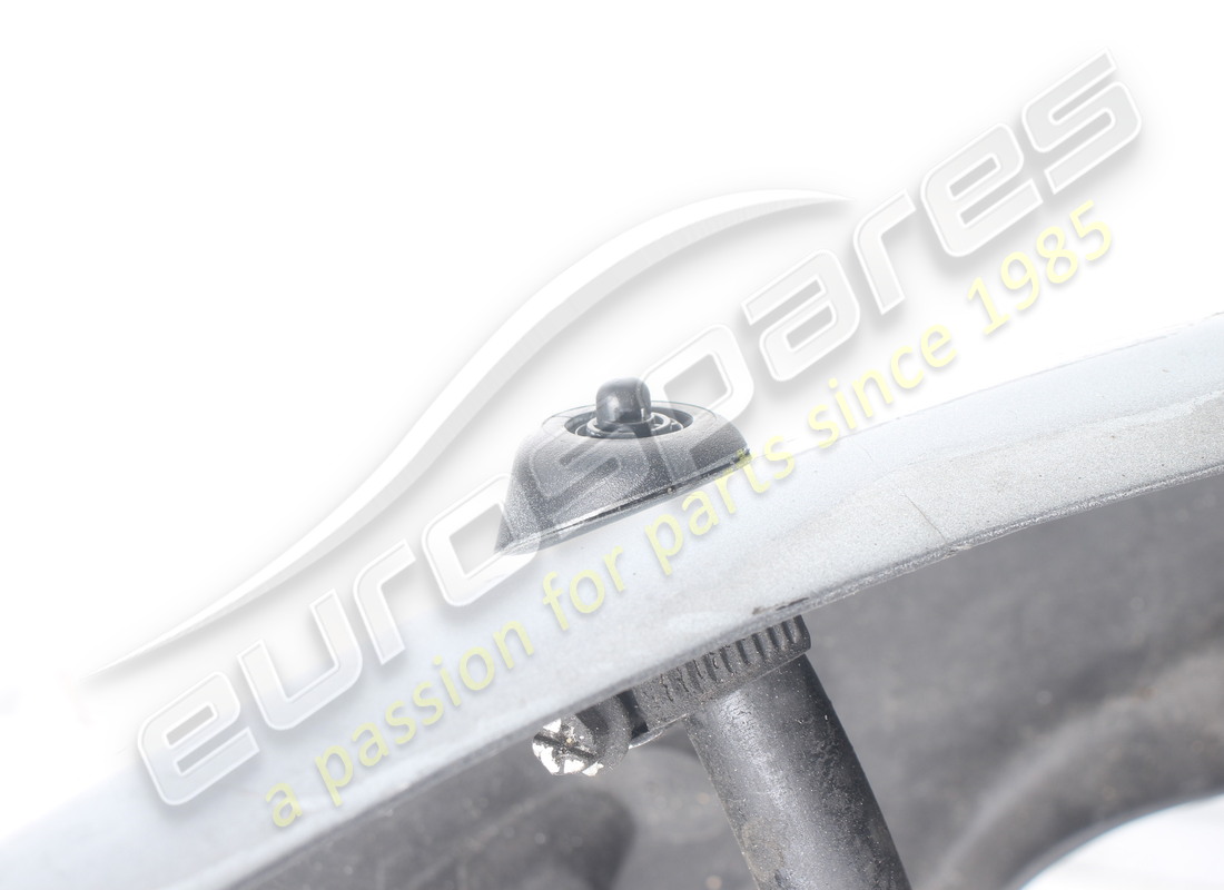 UTILISÉ FERRARI PARE-CHOCS AVANT. NUMÉRO DE PIÈCE 64861610 (13) utilisé ferrari pare-chocs avant. numéro de pièce 64861610 (13)