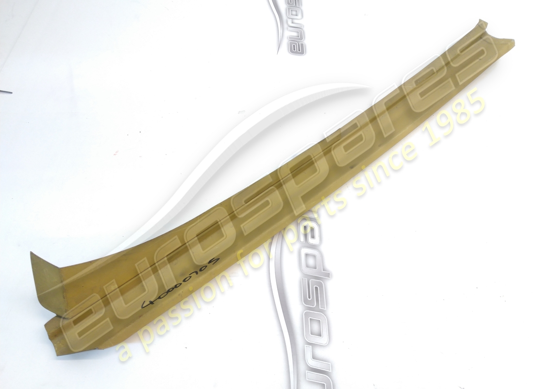 nouveau pilier de toit droit ferrari. numéro de pièce 40000705 (1)