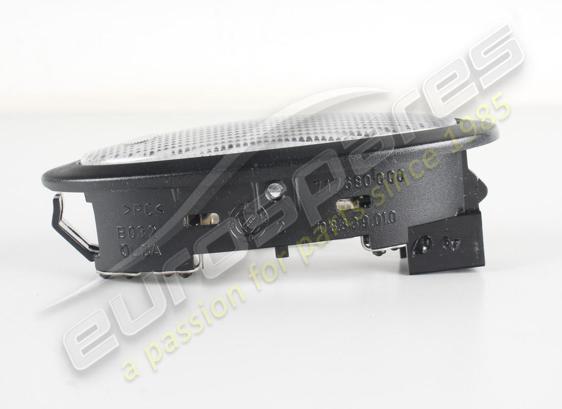 nouvelle lampe dôme maserati. numéro de pièce 67094700 (4)