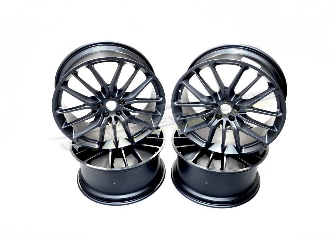 NOUVEAU ENSEMBLE DE ROUES TITANO Maserati 21'' (GRIS). NUMÉRO DE PIÈCE 980156251B (1) NOUVEAU ENSEMBLE DE ROUES TITANO Maserati 21'' (GRIS). NUMÉRO DE PIÈCE 980156251B (1)