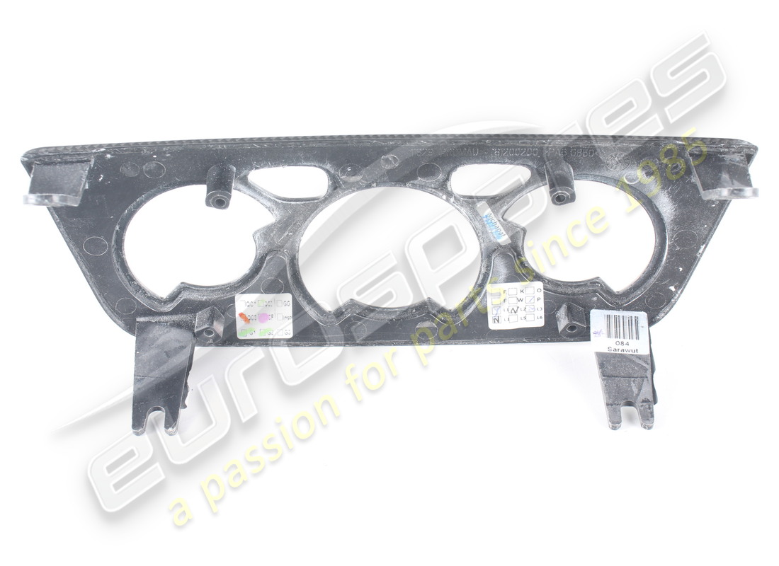 nouvelle plaque centrale inférieure ferrari. numéro de pièce 81200300 (2)