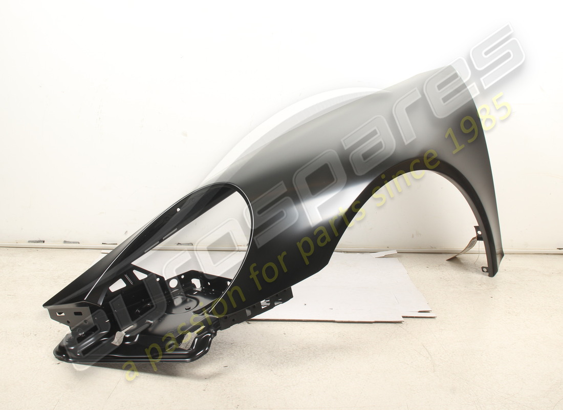 aile gauche neuve porsche avec apprêt. numéro de pièce 99150303100grv (1)