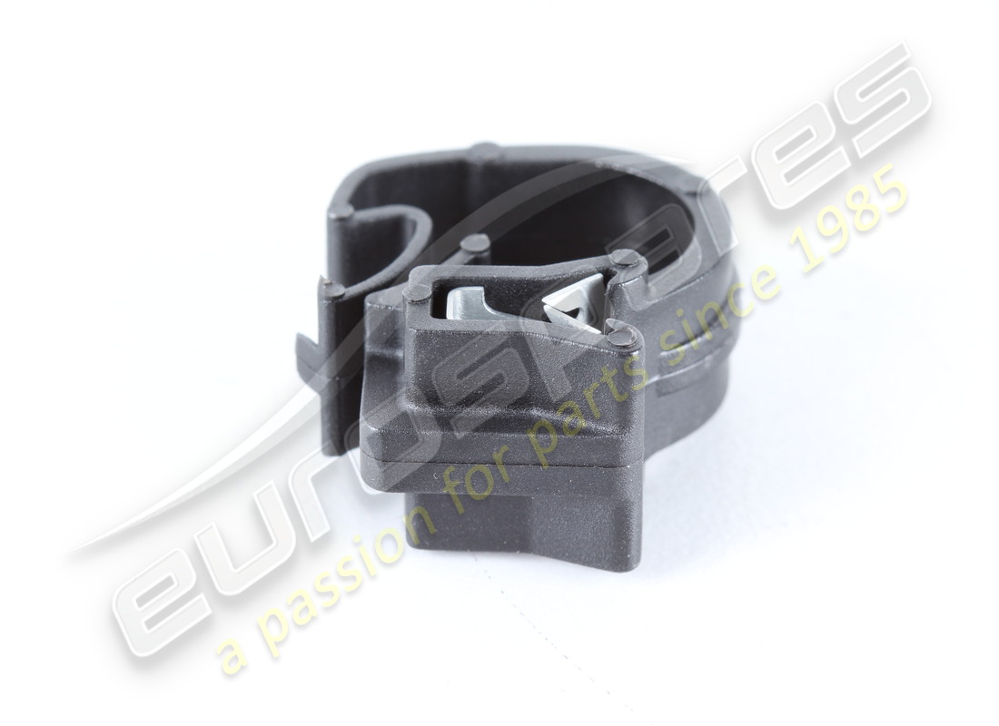 NOUVEAU CLIP MASERATI. NUMÉRO DE PIÈCE 224539 (2) nouveau clip maserati. numéro de pièce 224539 (2)