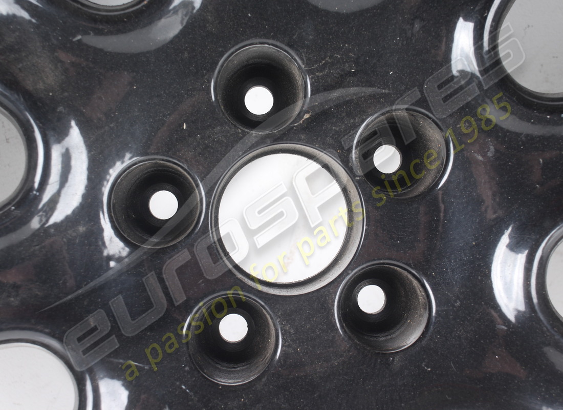 MASERATI ROUE DE SECOURS UTILISÉE AVEC PNEU. NUMÉRO DE PIÈCE 377230019 (3) maserati roue de secours utilisée avec pneu. numéro de pièce 377230019 (3)