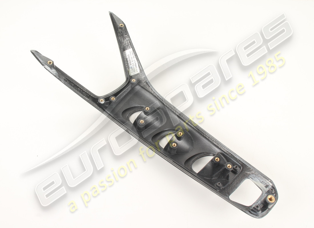 nouvelle coquille supérieure du pont ferrari. numéro de pièce 86884200 (4)