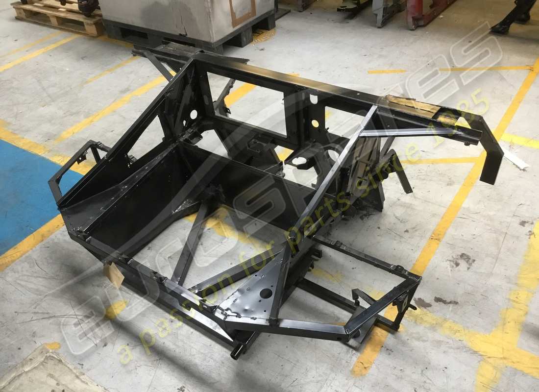 nouveau cadre lamborghini. numéro de pièce 410898045 (1)