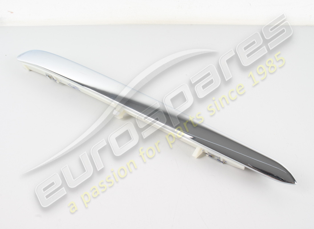 nouvelle maserati moulure avant gauche numéro de pièce 670138039 (2)