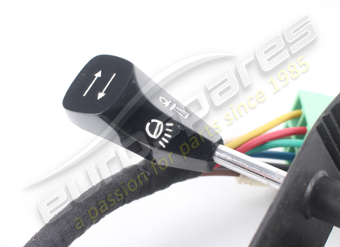 NOUVELLE COMMANDE D'INDICATEUR/LUMIÈRE MASERATI. NUMÉRO DE PIÈCE 122BL79651 (2) nouvelle commande d'indicateur/lumière maserati. numéro de pièce 122bl79651 (2)