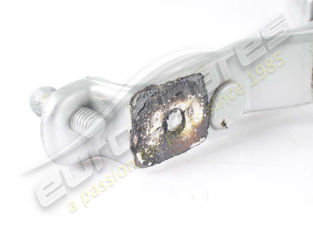 CHARNIÈRE DE COUVERCLE GAUCHE D'OCCASION FERRARI. NUMÉRO DE PIÈCE 63143100 (2) charnière de couvercle gauche d'occasion ferrari. numéro de pièce 63143100 (2)