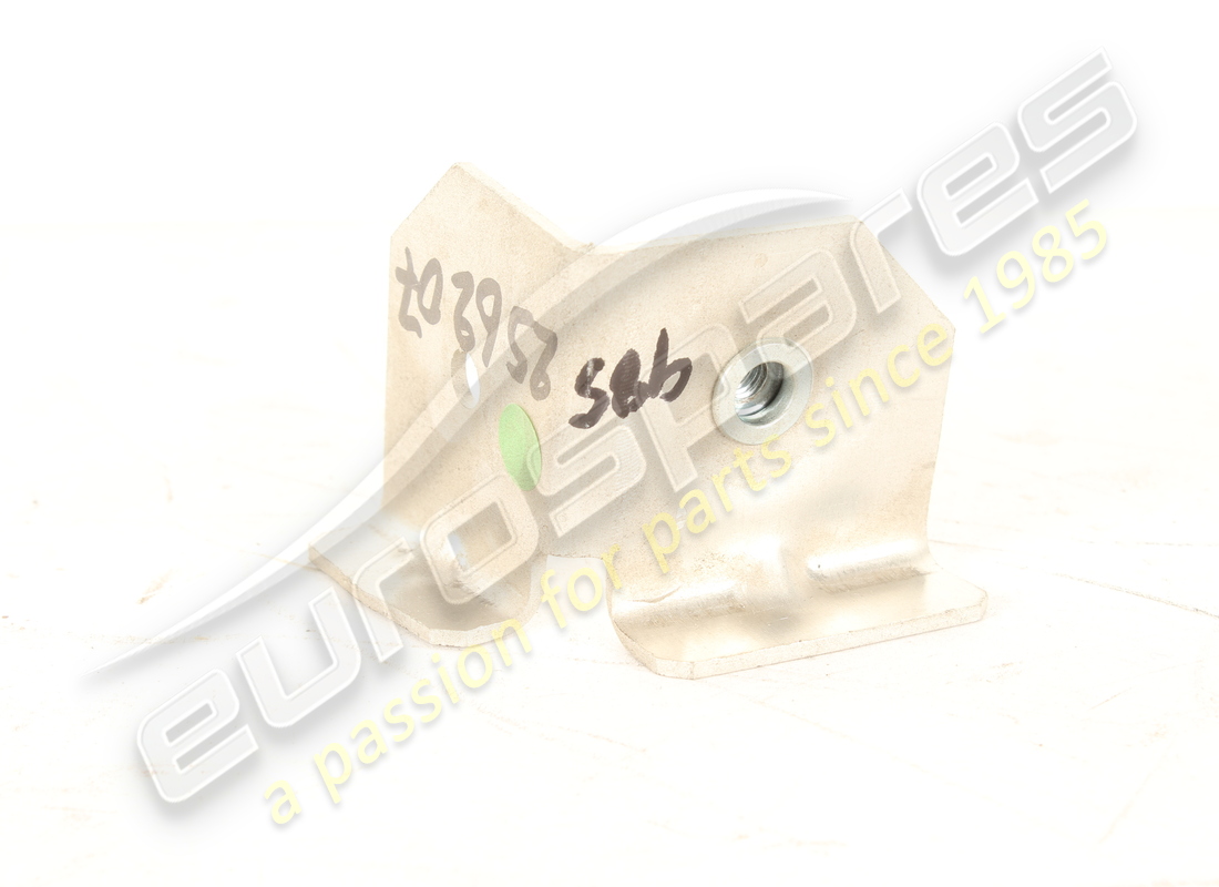 nouveau support ferrari. numéro de pièce 985256207 (1)