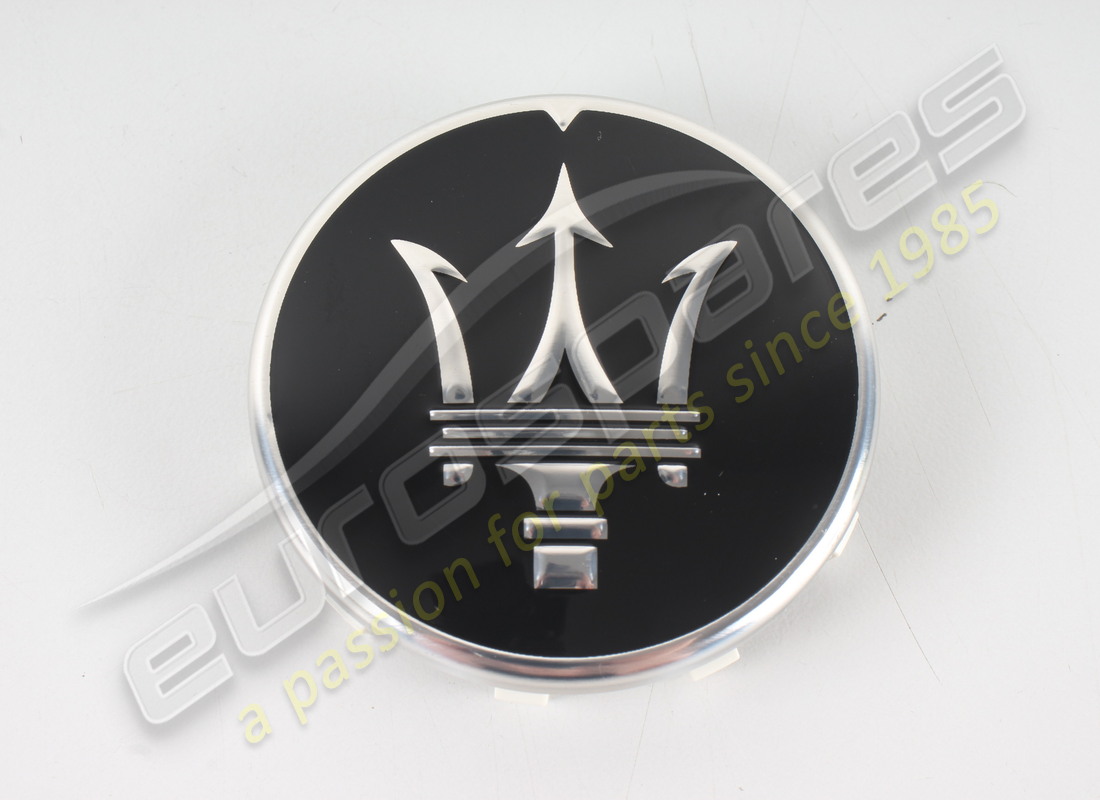 nouveau badge de roue maserati. numéro de pièce 670149986 (1)