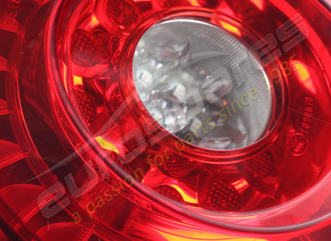 used ferrari rh tail light , mobile part. part number 293289 (9)