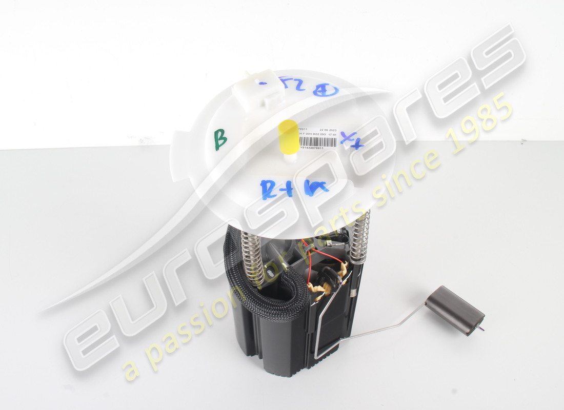 nouvelle pompe à carburant gauche maserati (essence v6). référence 670178911 (1)
