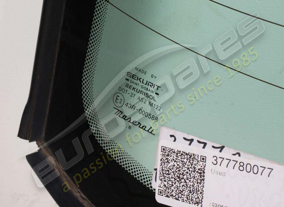 maserati vitre de fenêtre arrière utilisée. numéro de pièce 377780077 (3)