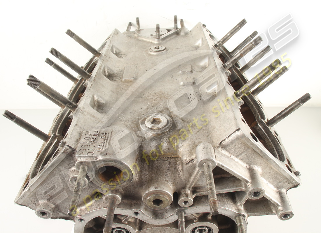 utilisé ferrari 308 2v carter moteur. numéro de pièce 103536 (6)