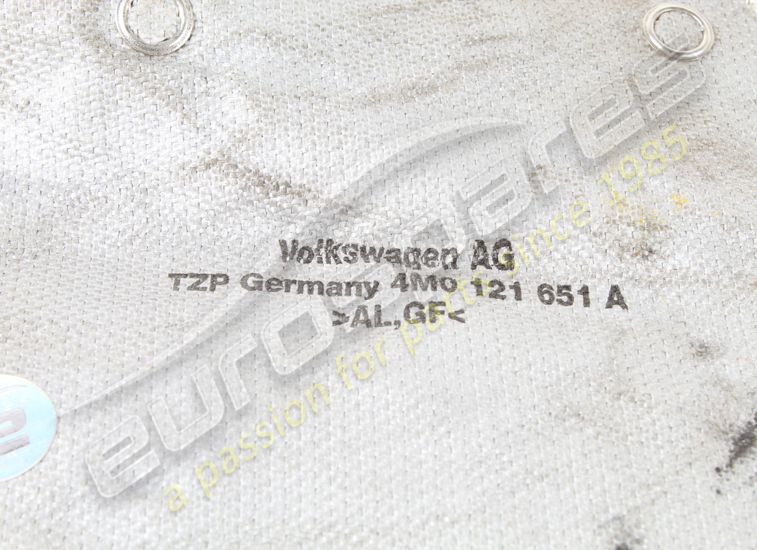 UTILISÉ LAMBORGHINI PROTECTION THERMIQUE. NUMÉRO DE PIÈCE 4M0121651A (3) utilisé lamborghini protection thermique. numéro de pièce 4m0121651a (3)