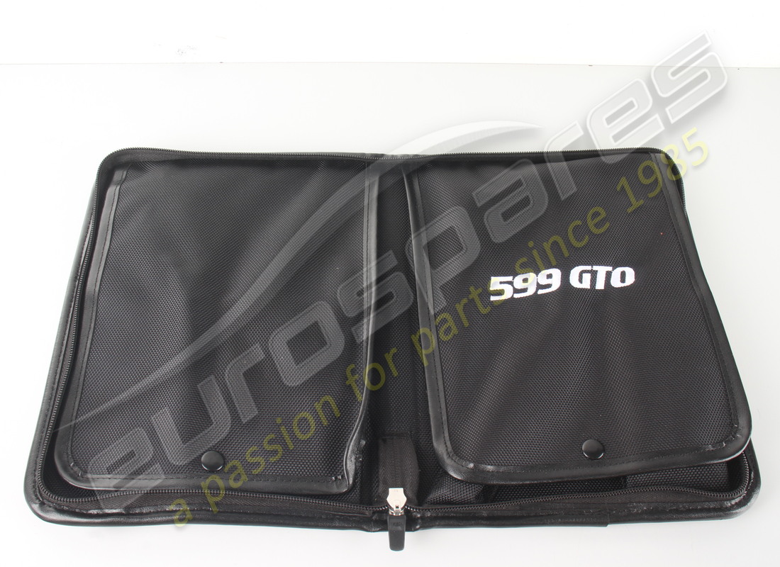 nouveau sac à outils complet ferrari. numéro de pièce 265008 (2)
